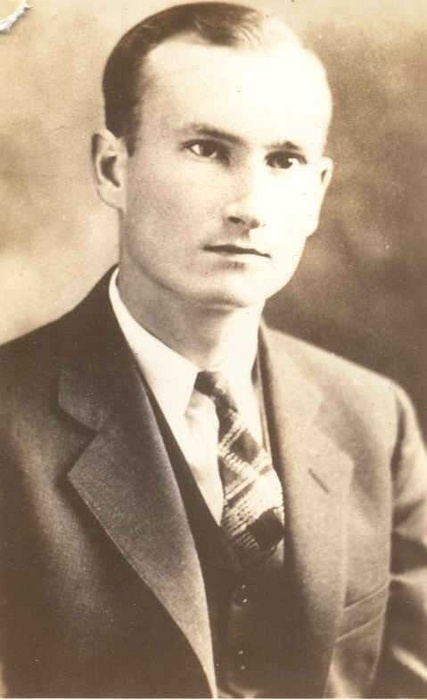 'Basye, Dr. Robert E.'  photo